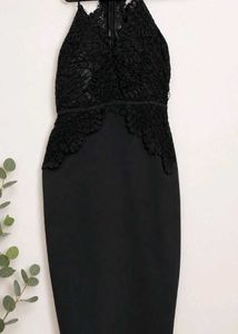 🖤Elegant Black Lace Halter neck Dress👗