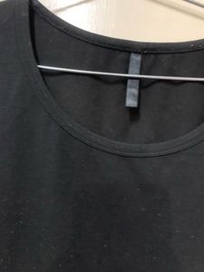 Basic Black Sleeveless Tank Top
