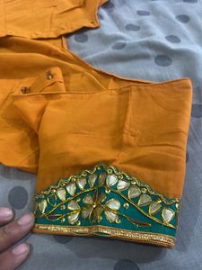 Set Of 8 Blouses All Are Embellished In Slives