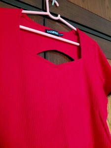 Sassafras Red Back Cut-Out Top XL
