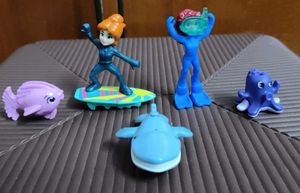 5 kinder Joy ocean theme toys