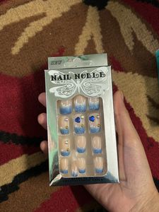 Nail Noble Blue Ombre Press-On Nails