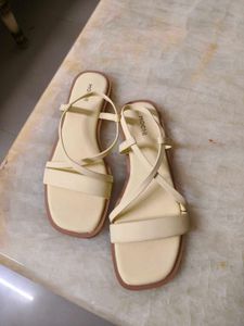 mochi brand new Chic Cream  Flat Sandal