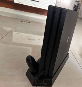 Sony PS4 pro 1 TB with Games: Call of Duty, Judgme