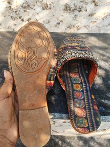 Embellished Ethnic Juttis