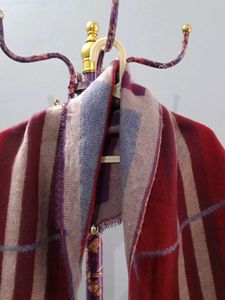 crocodile ladies Chic Plaid Scarf