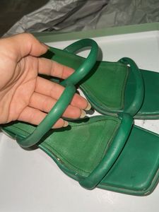 Chic Green Block Heel Sandals