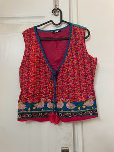 Sleeveless Ethnic Overcoat