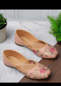 Embroidered being  Juttis