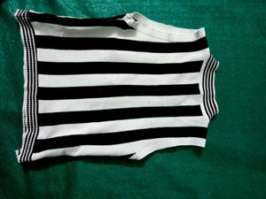 Classic Black &amp; White Striped Top