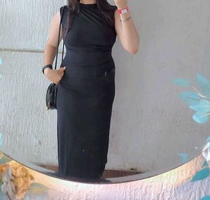 SALE:Sleek Black Bodycon dress