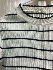set of 2 cloths 1 top nd shirt