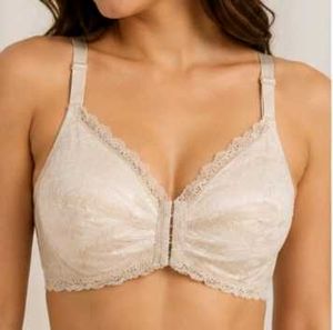 Playtex Premium Off-White Stretch Lace Bra