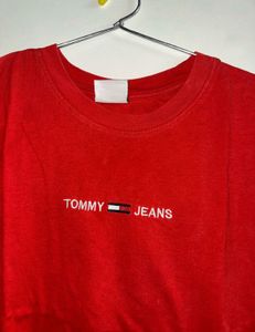 Red Tommy Jeans T-Shirt