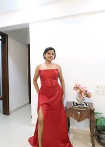 Elegant Red Evening Gown with High Slit