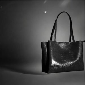 take it! Black three zipper Tote Bag