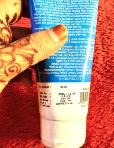 The Derma Co 2% Vitamin C Gel Daily Face Wash with