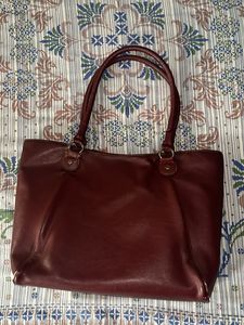 Elegant Burgundy Leather Tote Bag