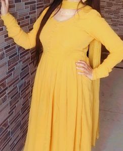 yellow beautiful suit