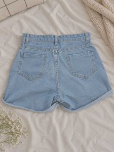 Button-Up Denim Shorts 🌺
