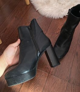 Chic Black Platform Block Heel Boots