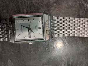 Citizen Quartz Watch - Classic Style