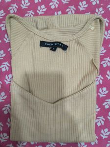 Ribbed Knit Sweetheart Neck Top