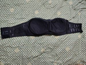 seamless black Strapless Bra from Sri Lanka