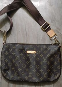 Unisex Louis Vuitton bag