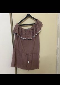 Chic One-Shoulder Ruffled Top