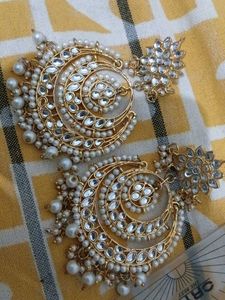 Exquisite Kundan Pearl Jhumka Earrings