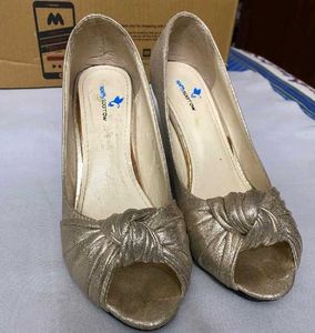 Sparkling Gold Heels