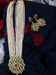 Beautiful necklace+ earrings