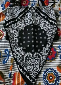Stylish Bandana Print Crop Top
