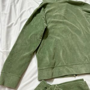 FINAL SALE 🎉Velour Night Suit Set