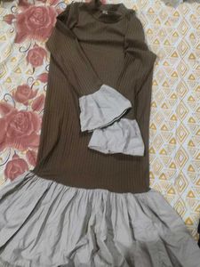 Stylish Ribbed Dress with Flared Sleeves