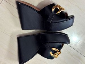 Stylish Black Chain Detail Slide Sandals