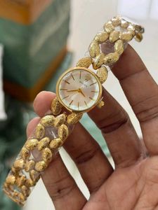 Elegant Gold Rolex Watch