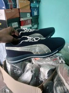 SNEAKERS SHOES FOR MEN.