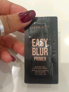 Huda Beauty Easy Blur Primer Sample