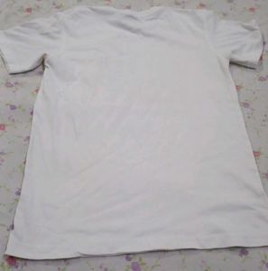 “Classic white t-shirt and gray paint cool Collect