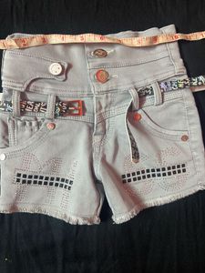 Cute Grey Denim Shorts with Belt