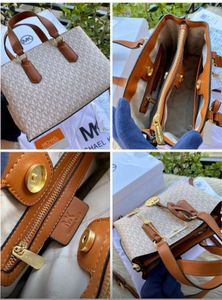 Michael Kors Signature Tote Bag