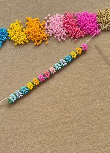 Daisy Beaded Bracelet Set