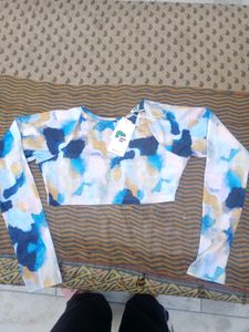 Newme Cropped Long Sleeve Top