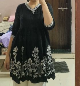 Stylish Black Kurta with White Embroidery