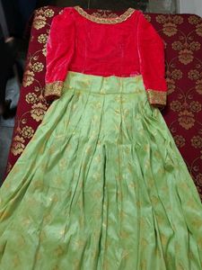 Green Banarsi Silk  Box Pleat Ethnic Skirt