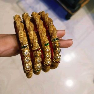 Set of 4 Bangles