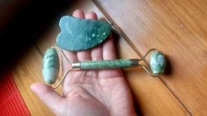 Natural Stone Facial Roller &amp; Gua Sha Set