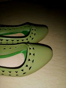 Green Ballerinas